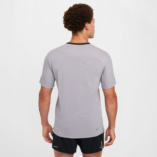 Nike Mens Solar Chase Tee | Cement Grey/Black