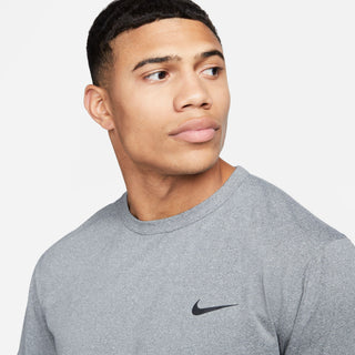 Nike Mens Dri-FIT UV Hyverse SS Tee | Smoke Grey/Heather/Black