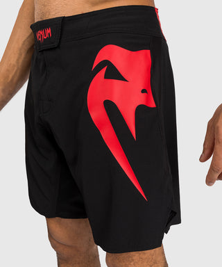 Venum Light 5.0 Fight Shorts | Black/Red